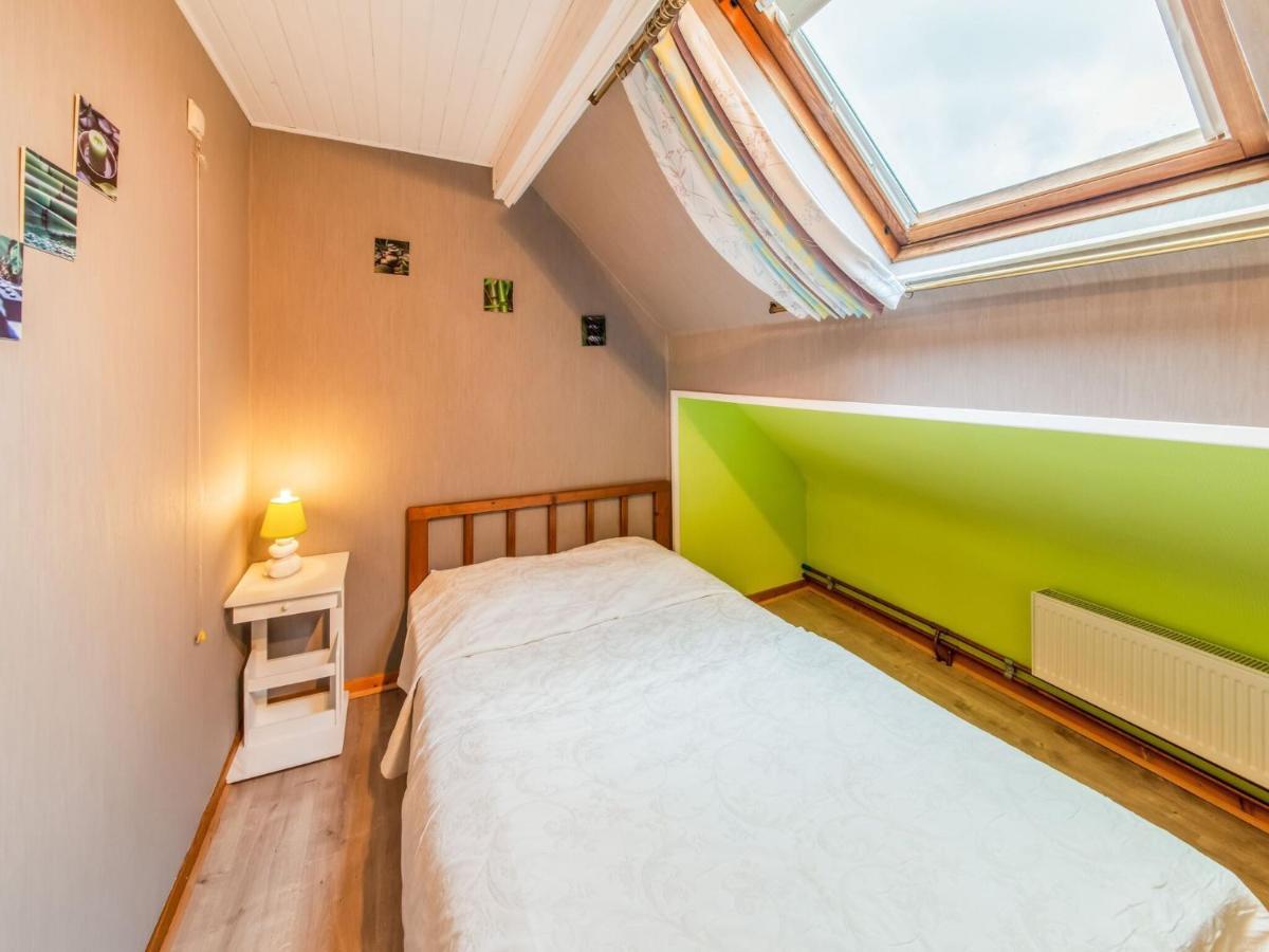 Modern Holiday Home In Lavacherie Sainte-Ode Zewnętrze zdjęcie